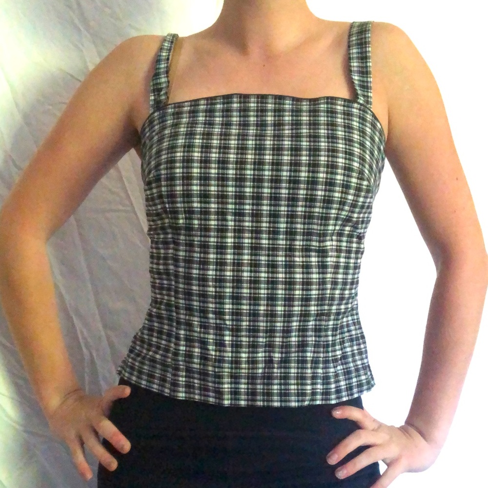 Flattering gingham tank top!